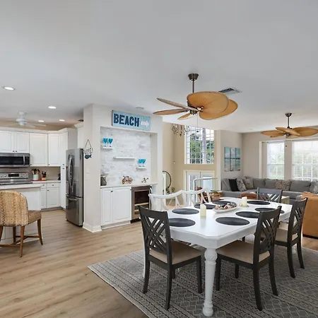 Dockside Retreat Gorgeous Canal Villa With Heated Pool